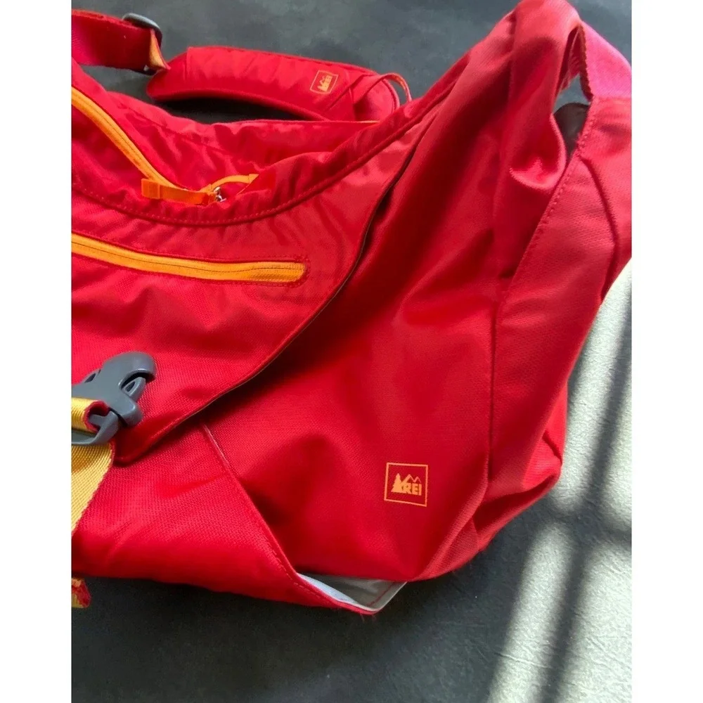 REI Messenger Bag Red Orange Large Shoulder Crossbody Travel Commuter Gorpcore